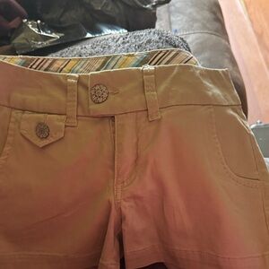 True Craft Women's Beige Cargo Shorts